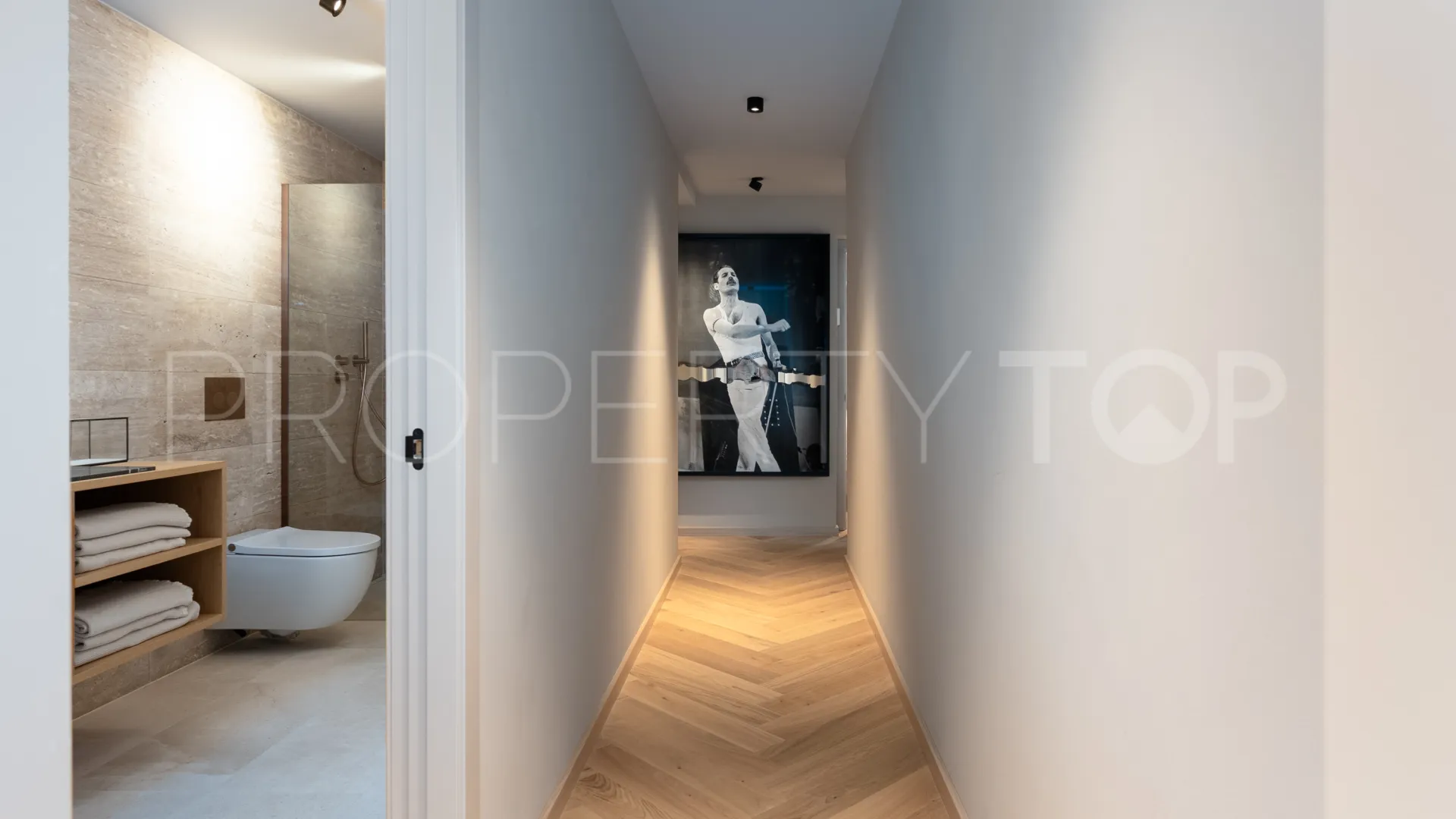 4 bedrooms villa for sale in Calahonda