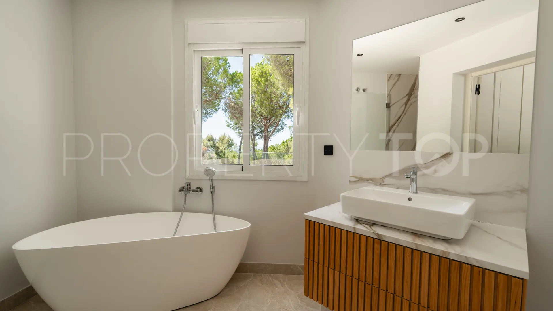 El Madroñal, villa en venta de 5 dormitorios