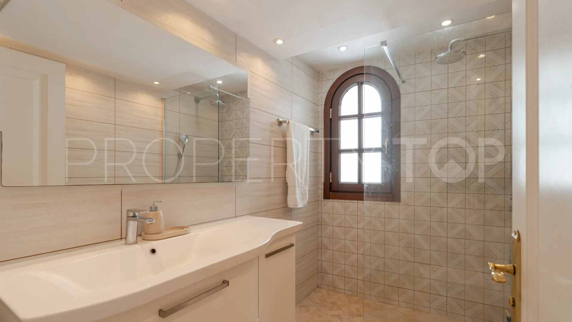 For sale La Heredia 3 bedrooms town house