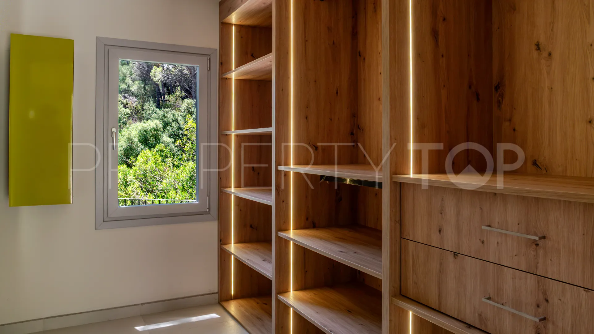 For sale El Madroñal house