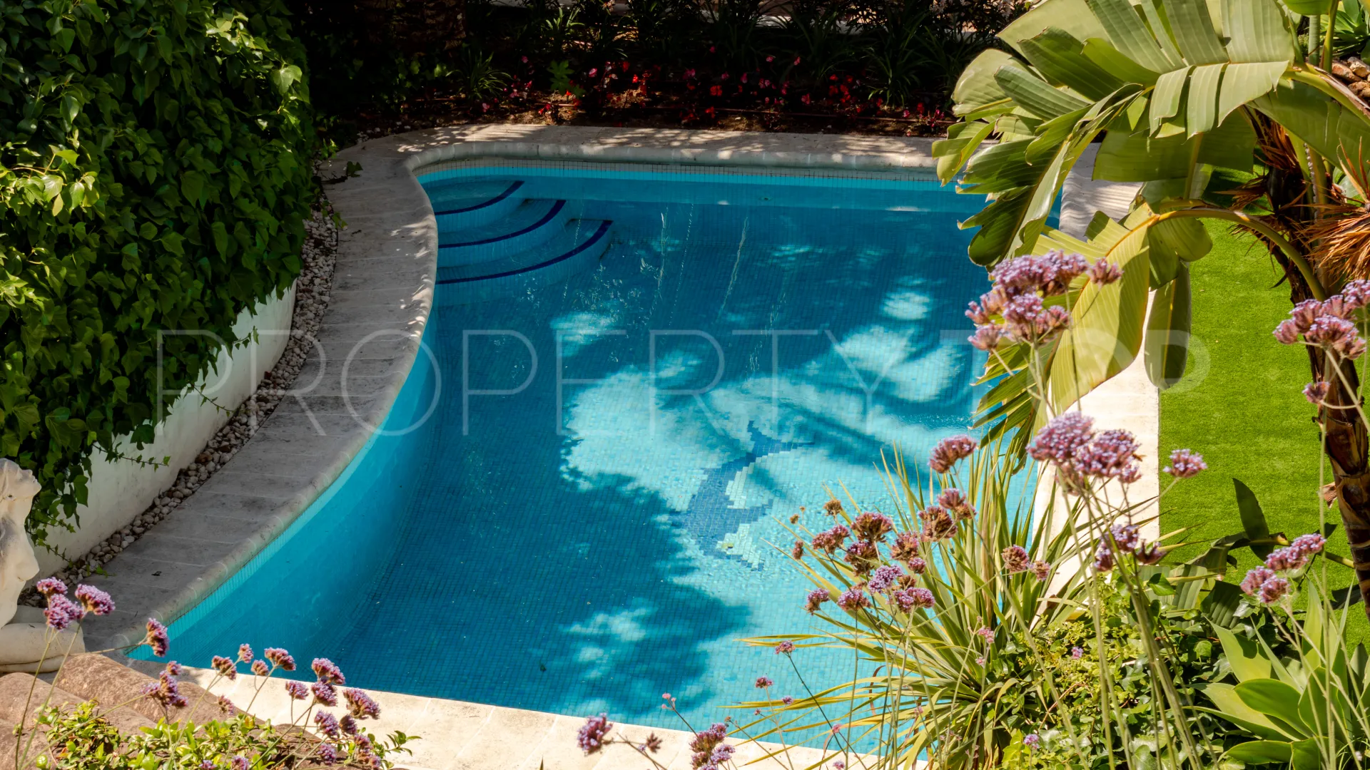 For sale El Madroñal house
