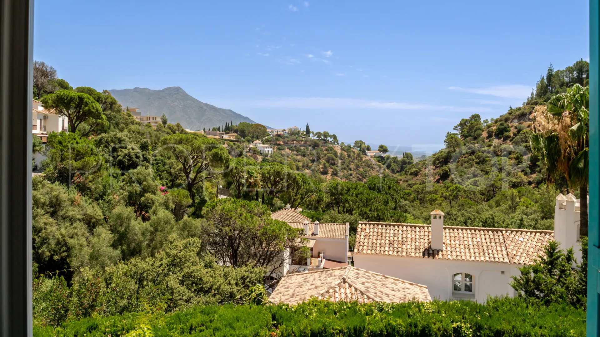 For sale El Madroñal house