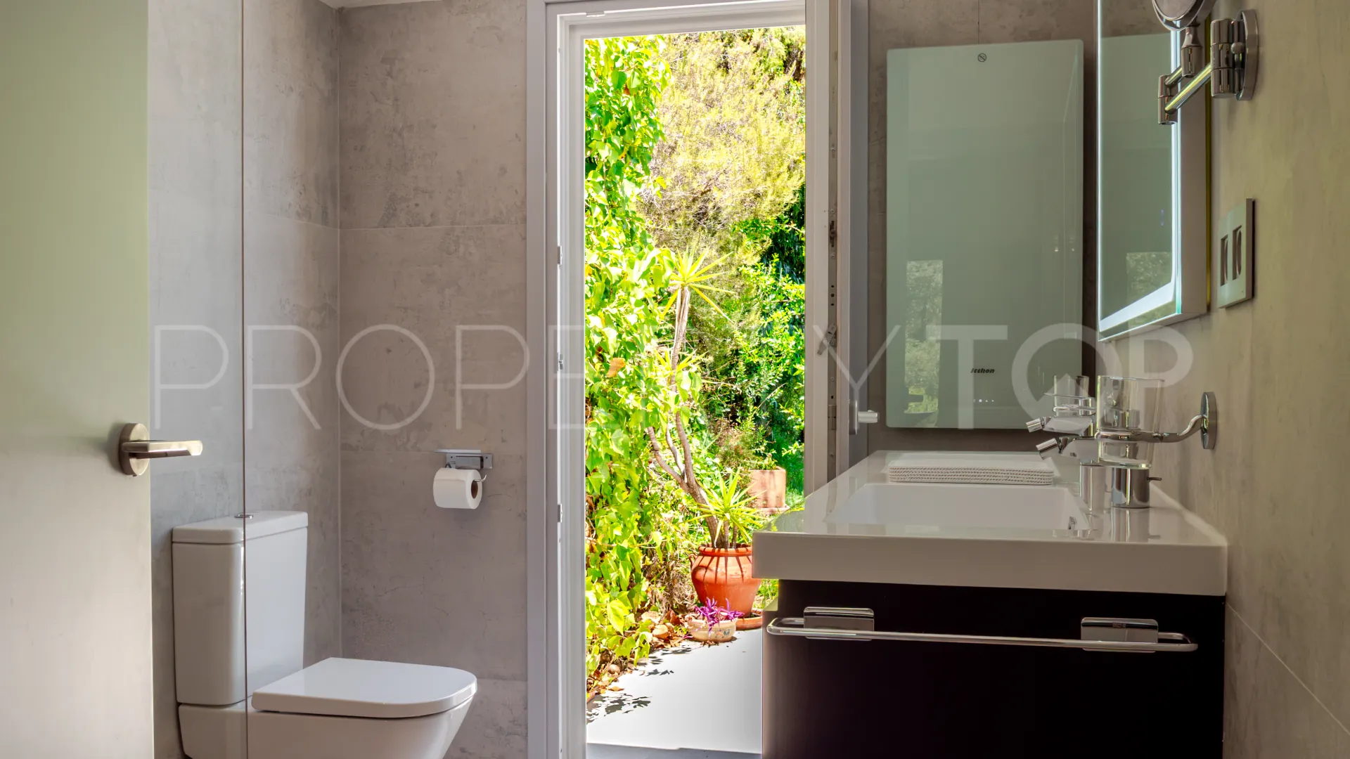For sale El Madroñal house