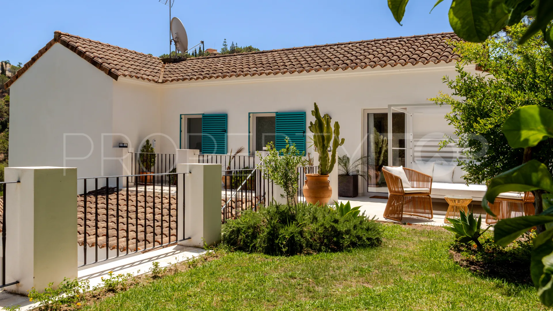 For sale El Madroñal house