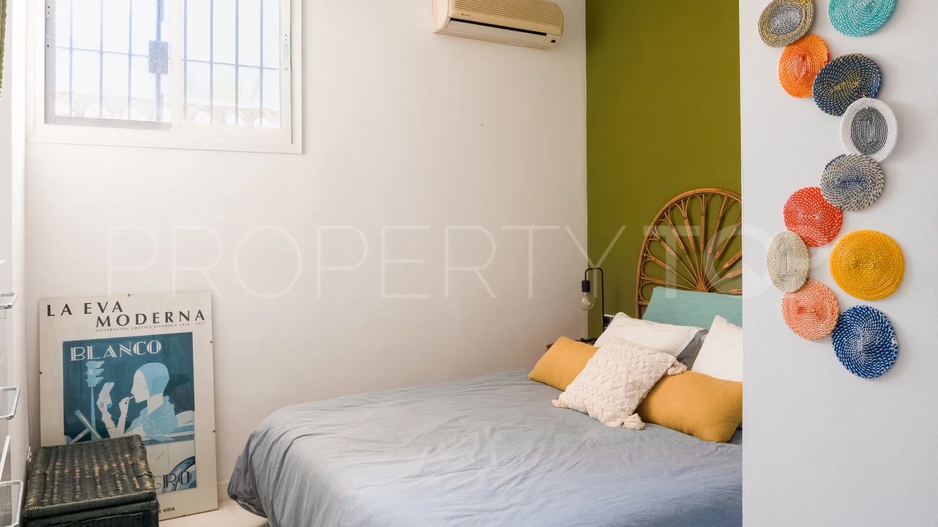 For sale La Heredia town house with 4 bedrooms