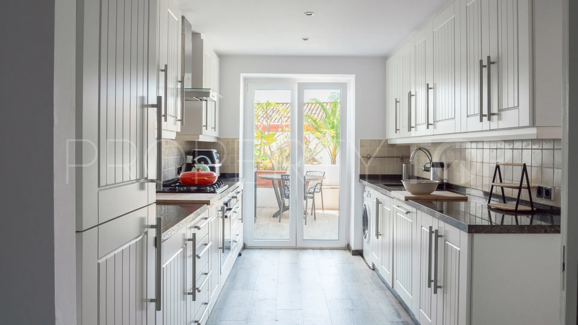 For sale La Heredia town house with 4 bedrooms