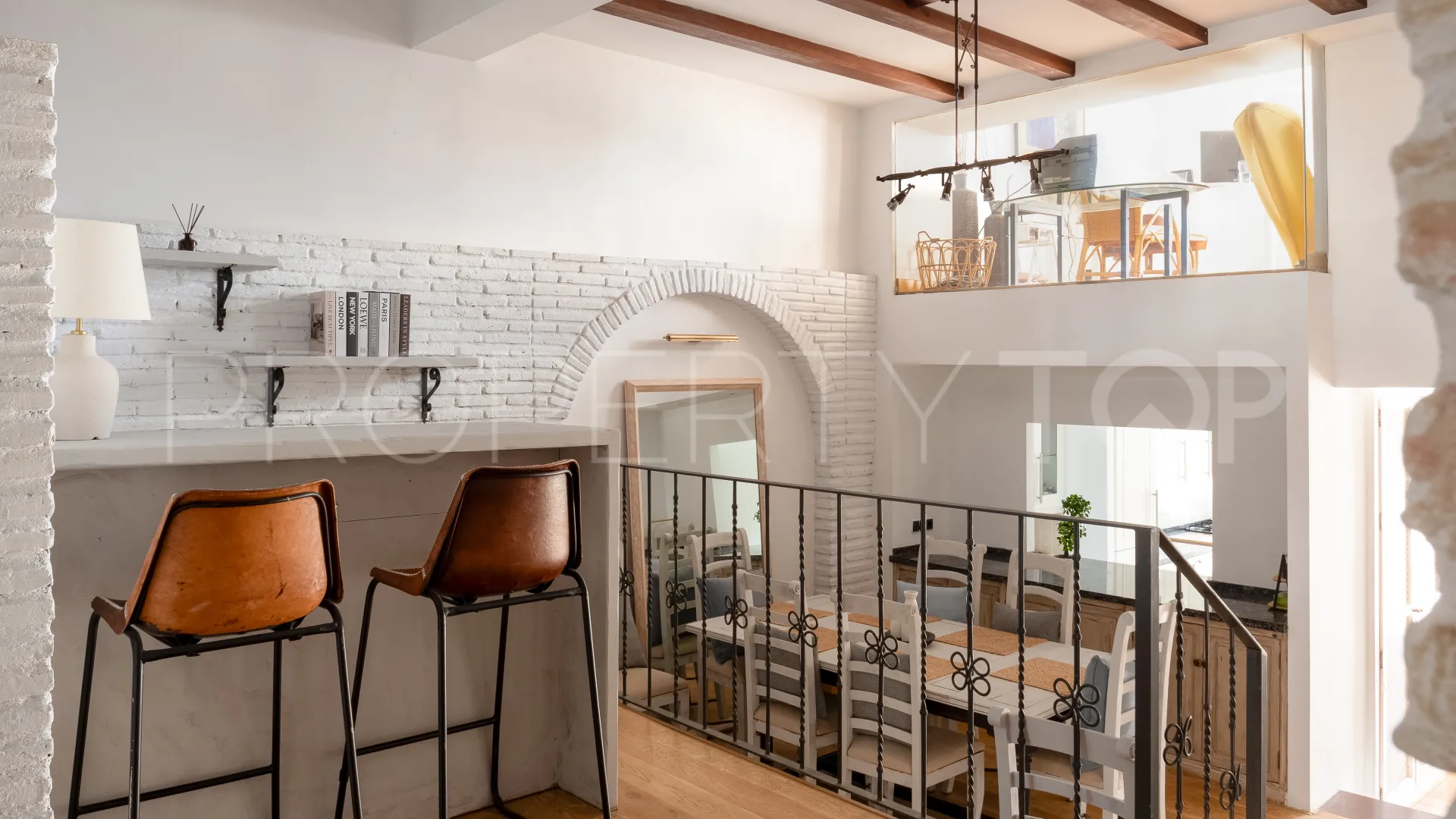 For sale La Heredia town house with 4 bedrooms