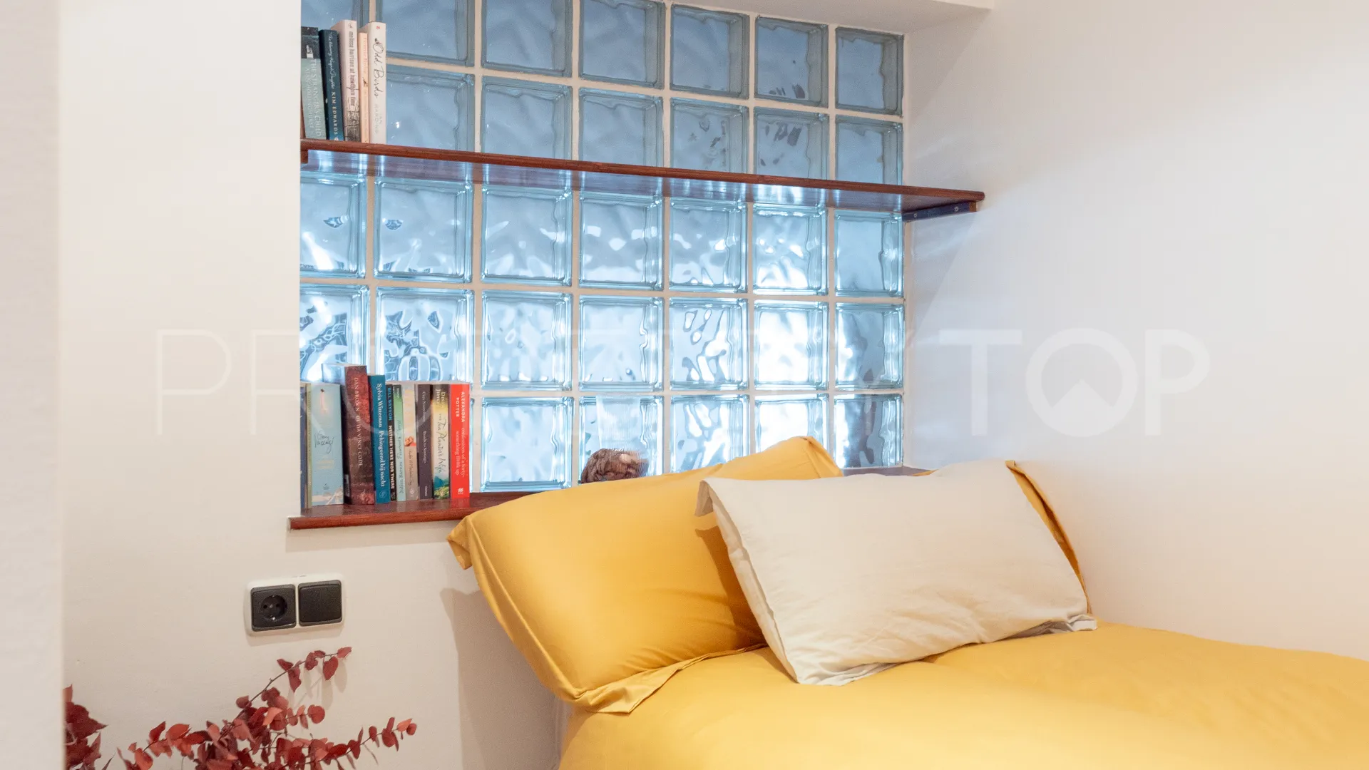 For sale La Heredia town house with 4 bedrooms
