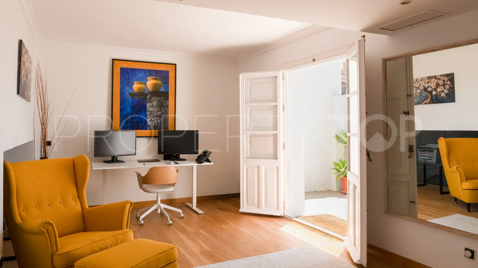 For sale La Heredia town house with 4 bedrooms