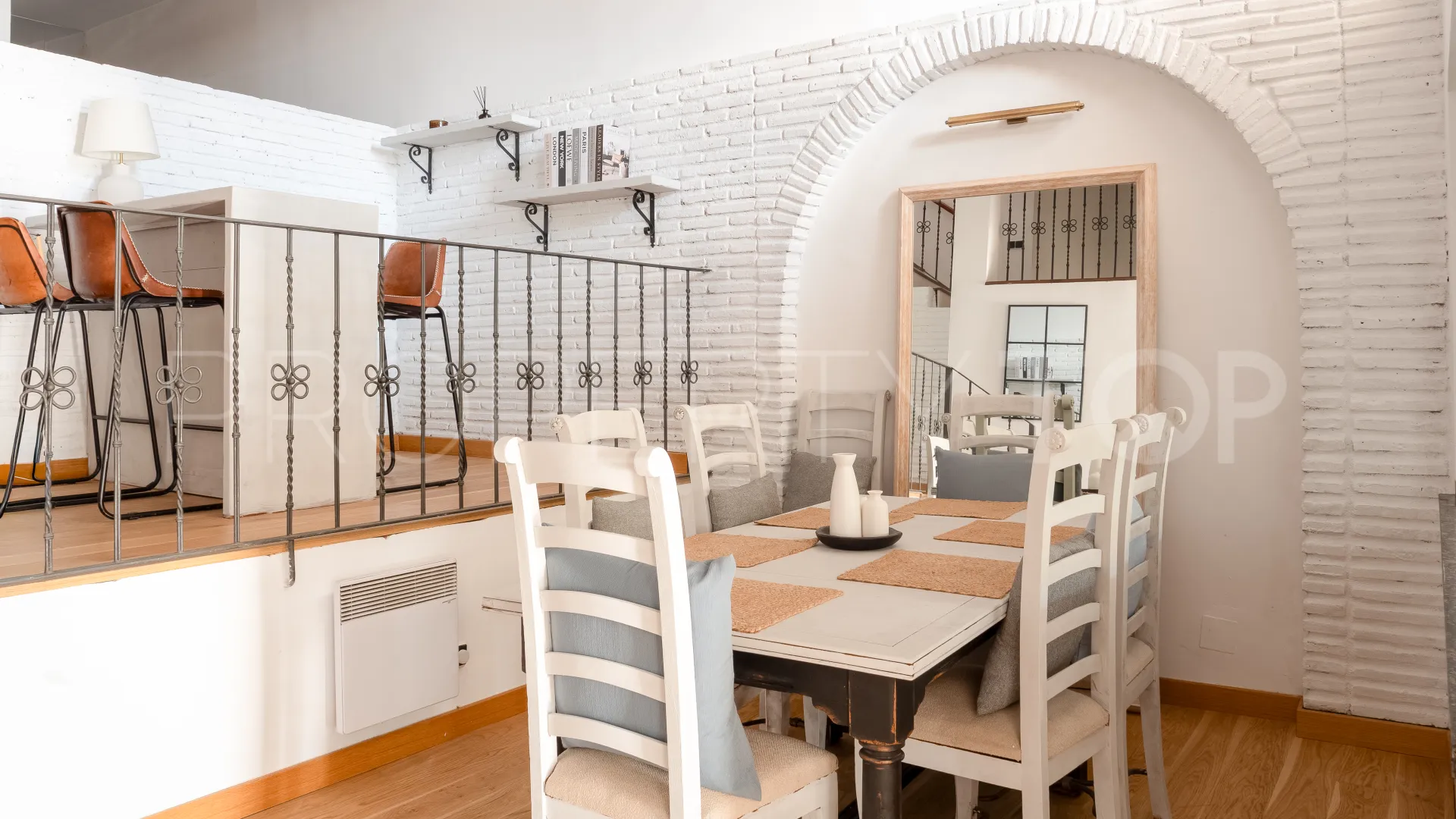 For sale La Heredia town house with 4 bedrooms