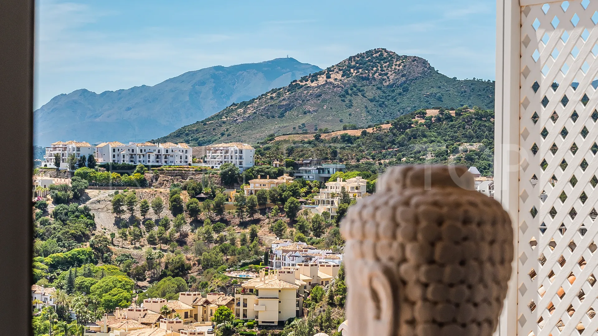 Buy town house with 3 bedrooms in La Heredia