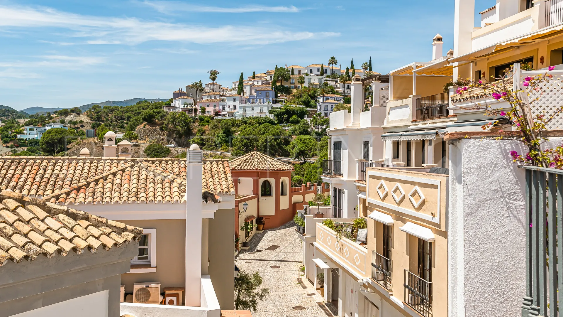 Buy town house with 3 bedrooms in La Heredia