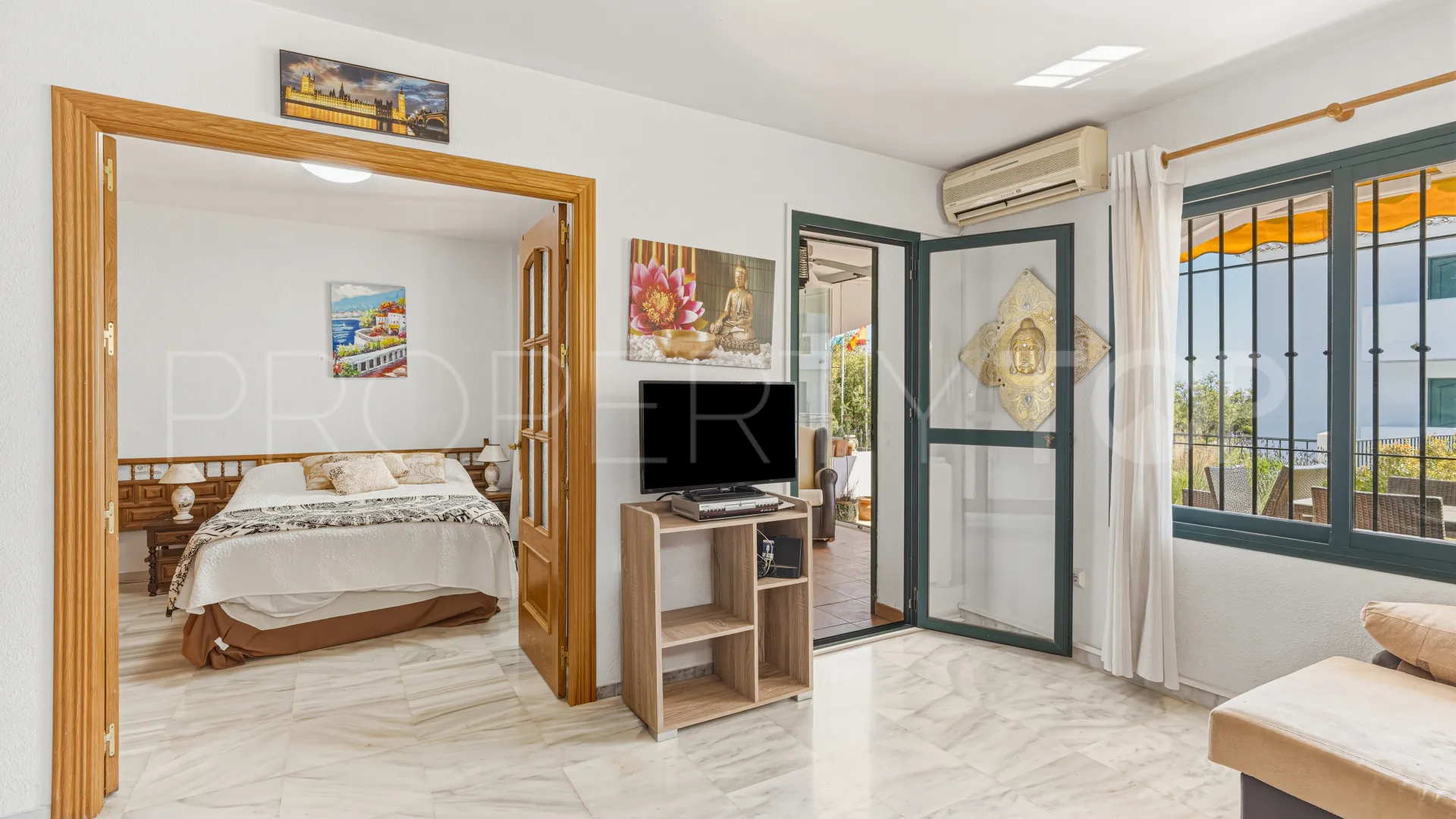 For sale ground floor apartment in Benalmadena Costa