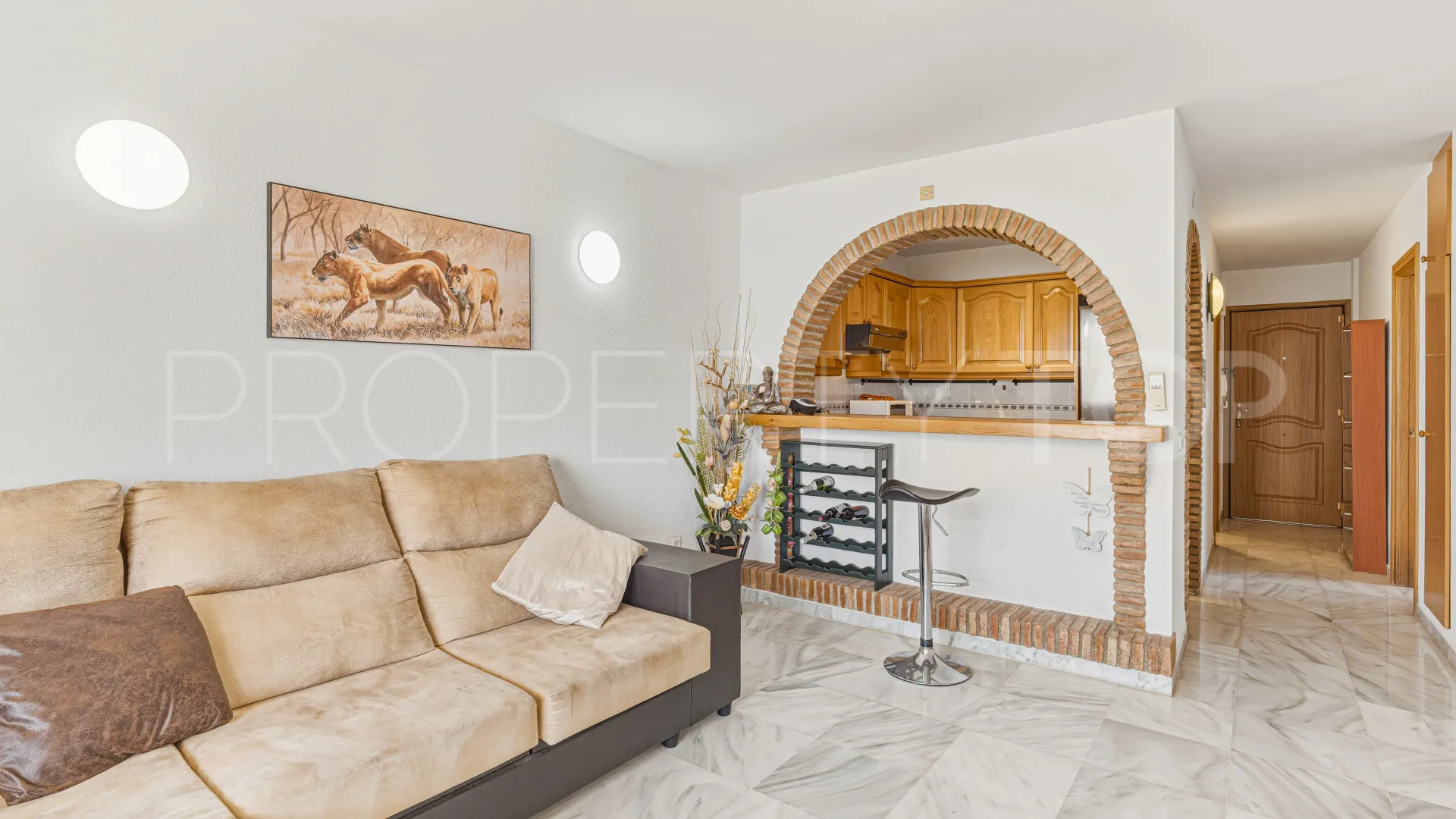 For sale ground floor apartment in Benalmadena Costa