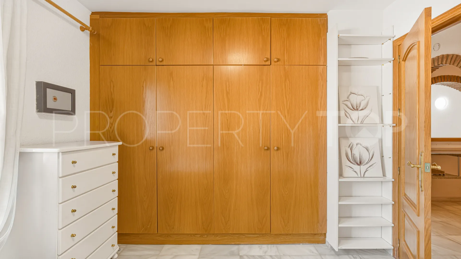 For sale ground floor apartment in Benalmadena Costa
