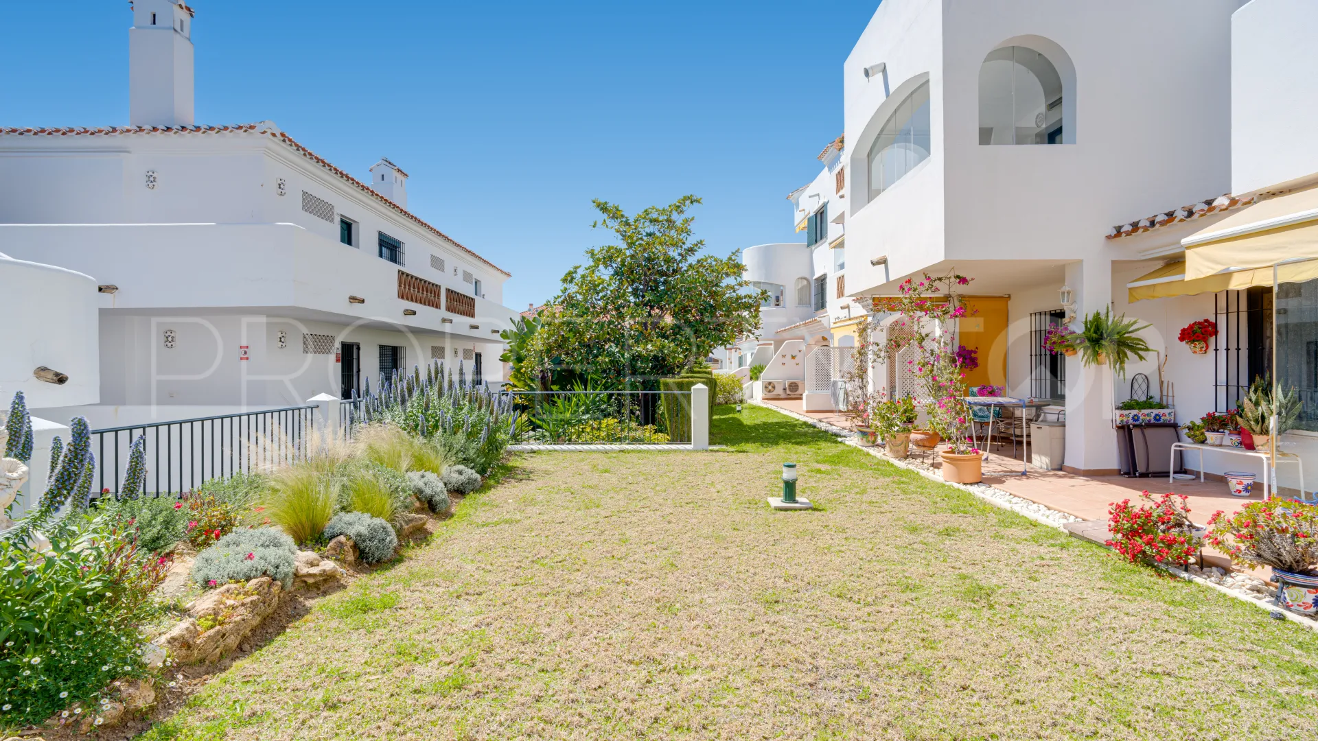 For sale ground floor apartment in Benalmadena Costa