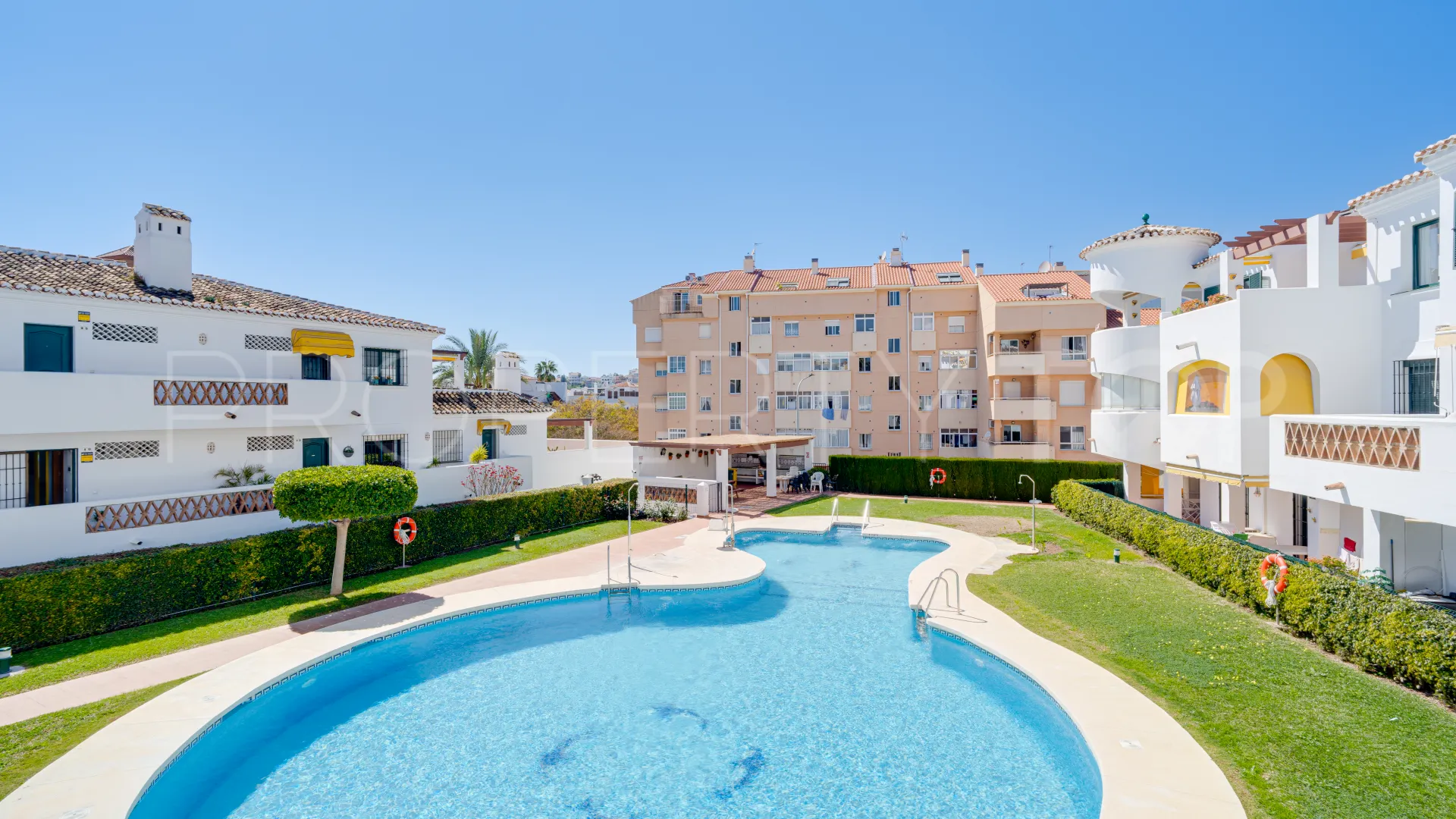 For sale ground floor apartment in Benalmadena Costa