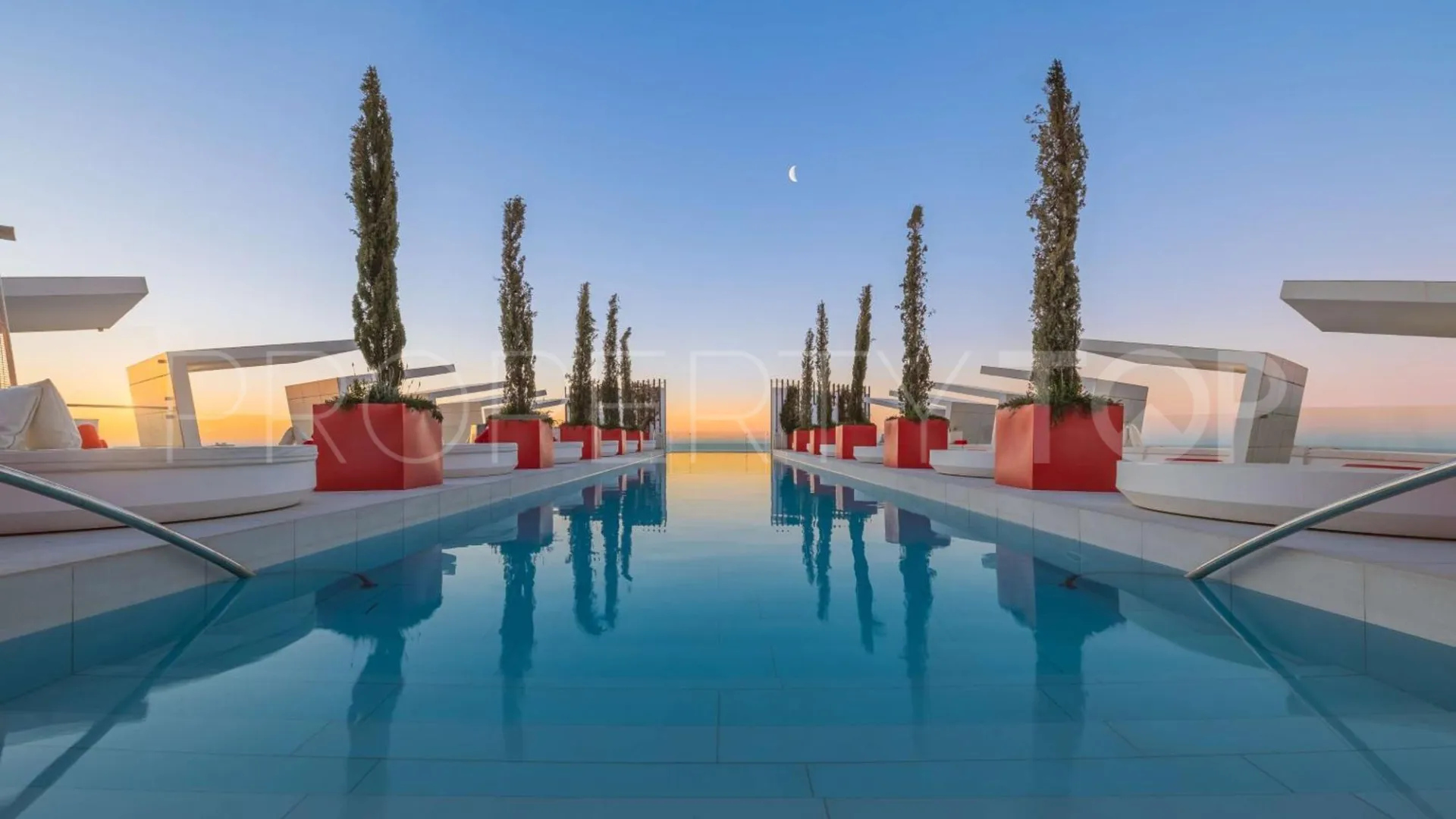 El Higueron ground floor apartment for sale