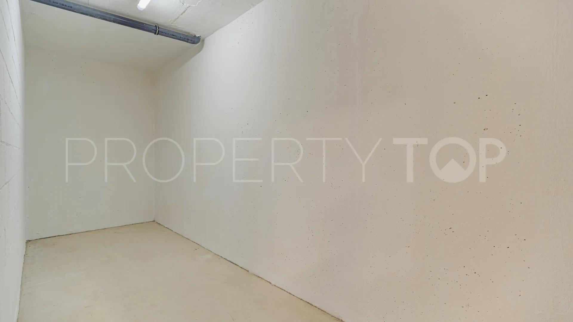 El Higueron ground floor apartment for sale