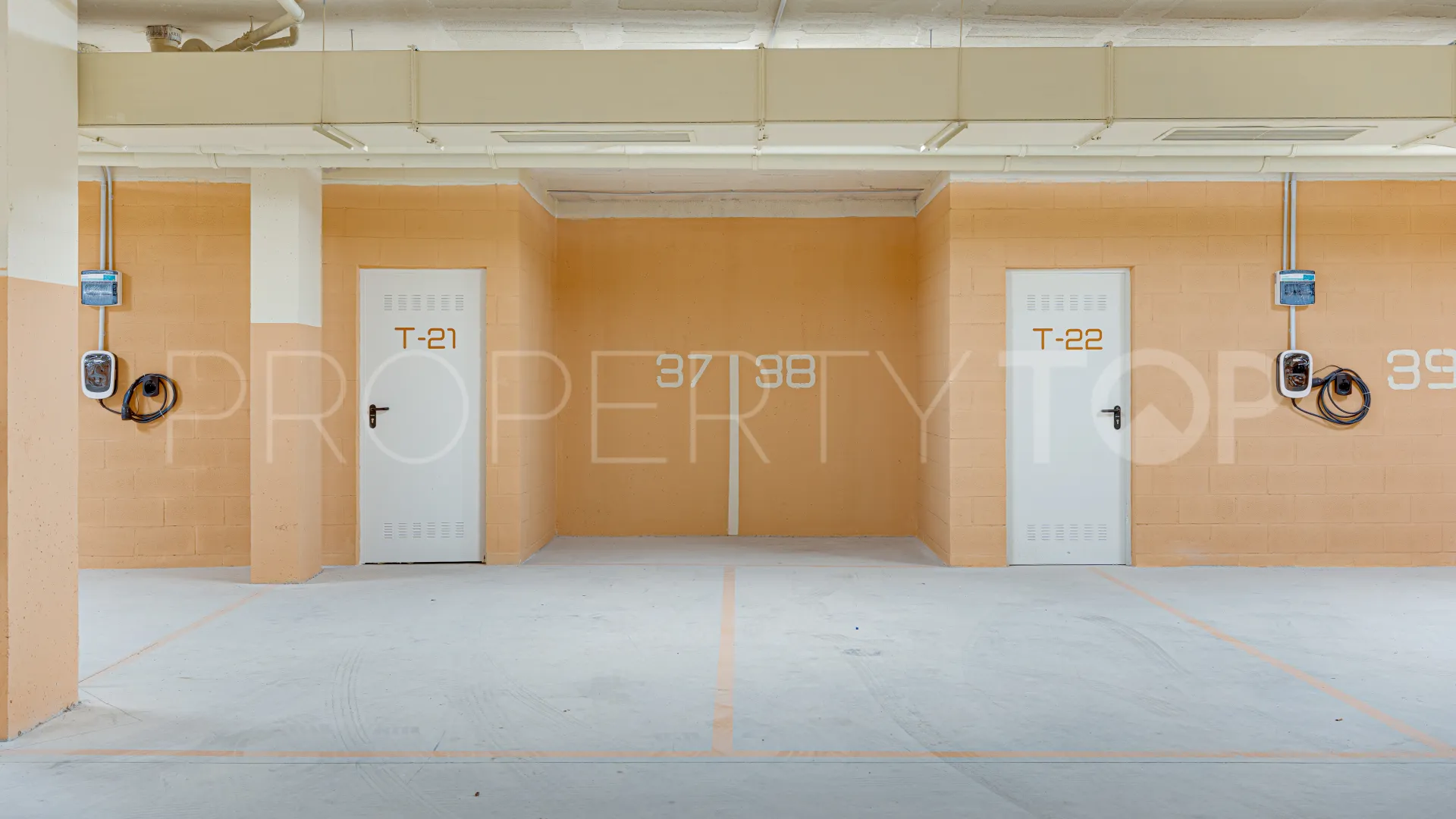 El Higueron ground floor apartment for sale