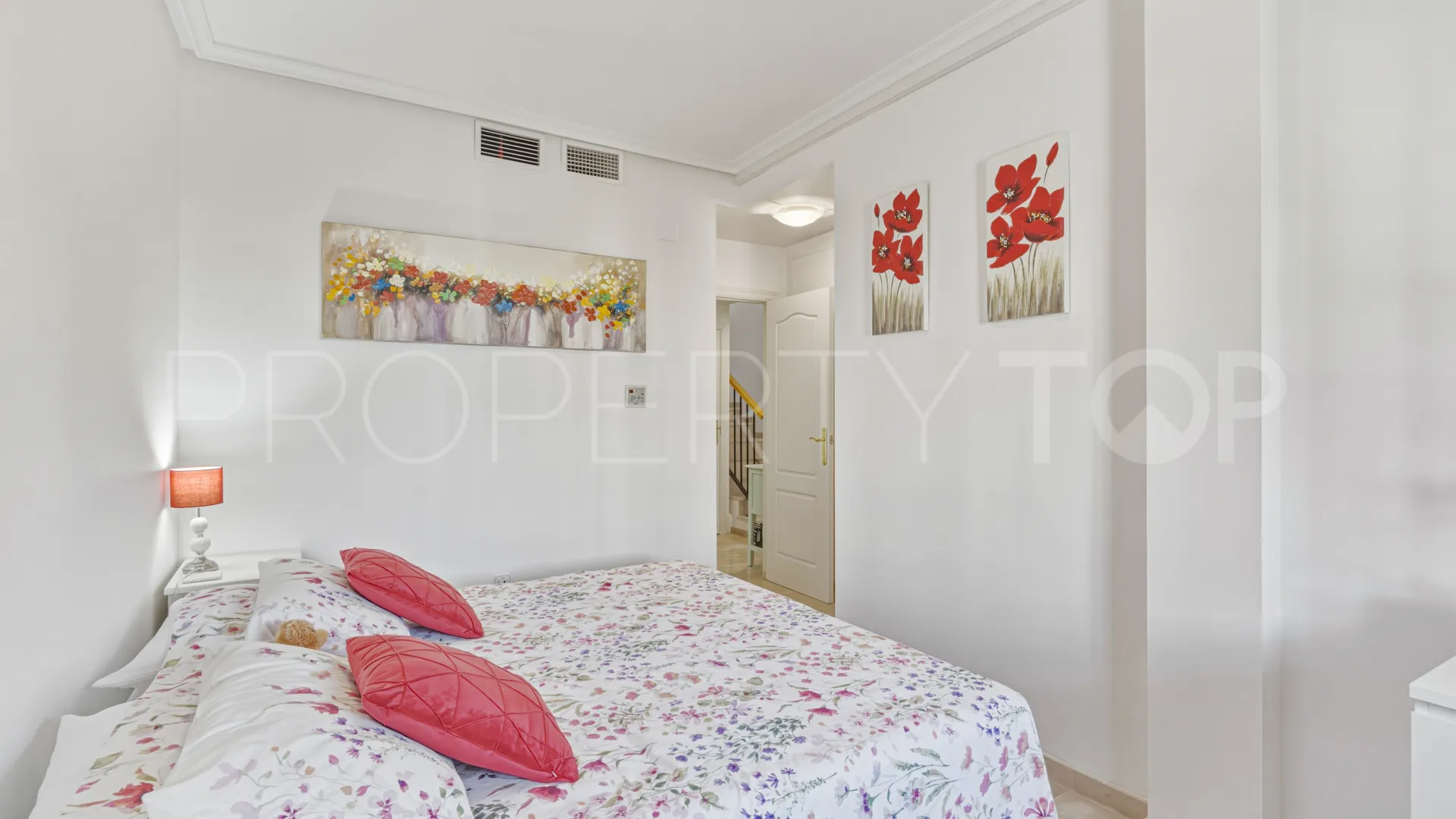 Comprar adosado en Bahia de Casares de 3 dormitorios