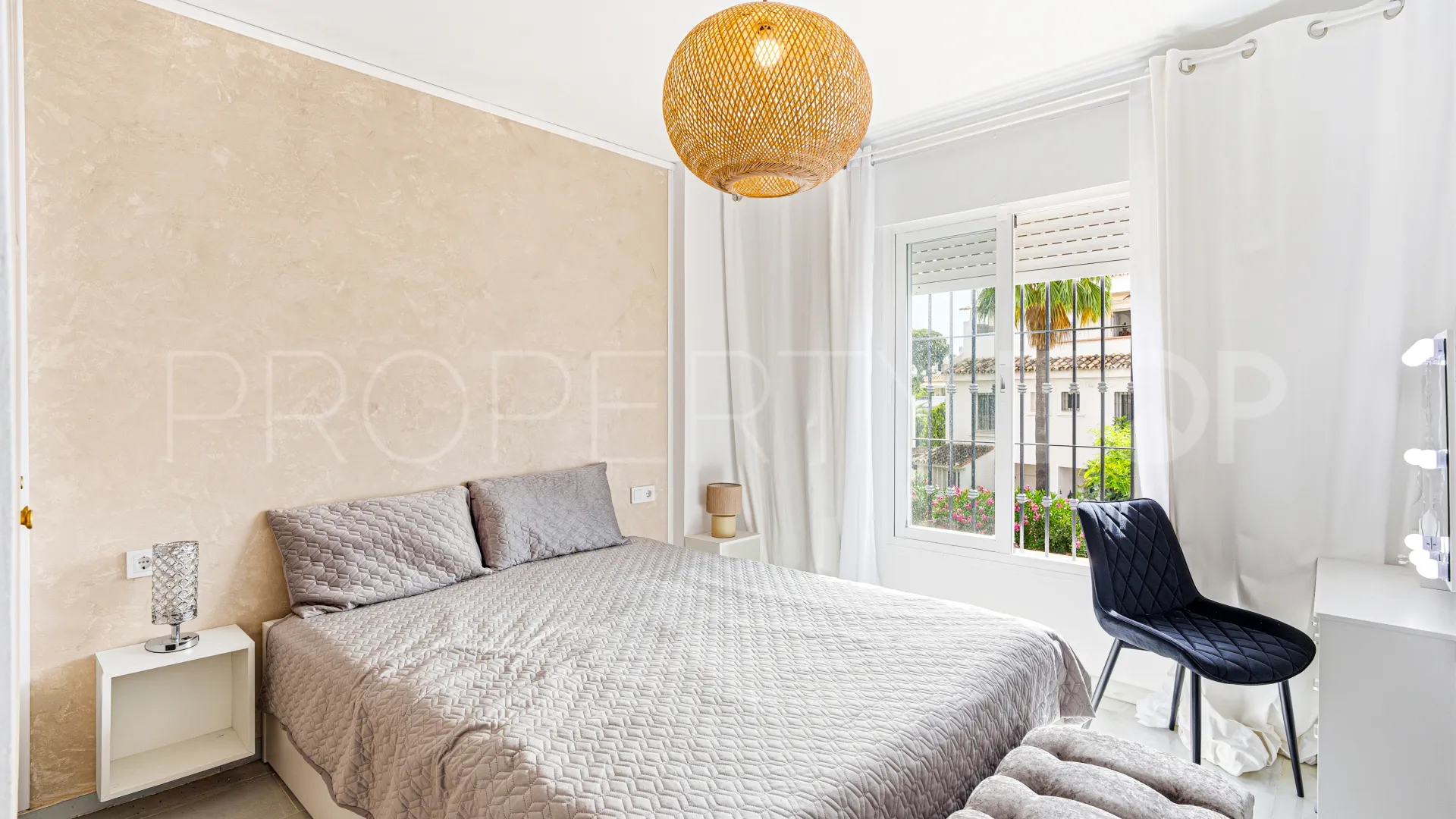 Se vende apartamento planta baja en Riviera del Sol