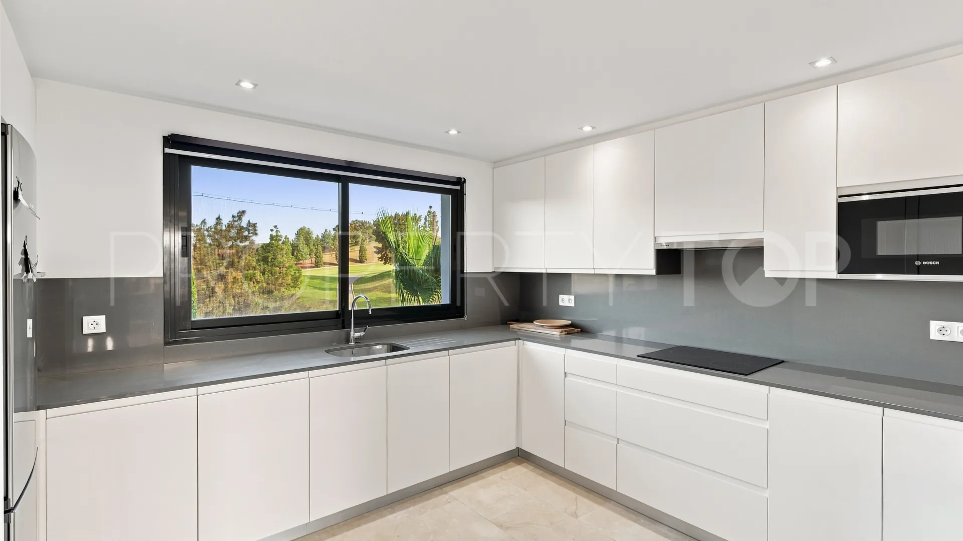 Se vende apartamento en Casares Playa
