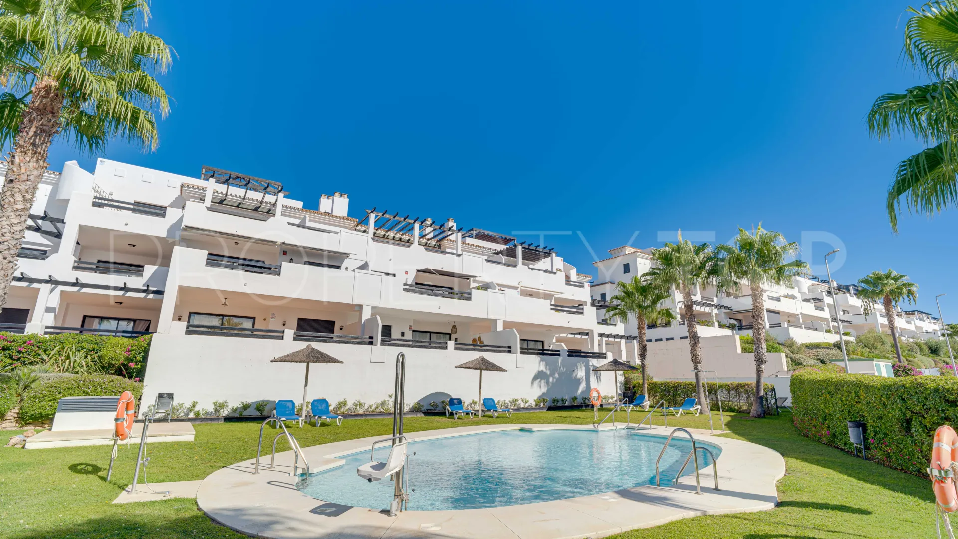 Se vende apartamento en Casares Playa