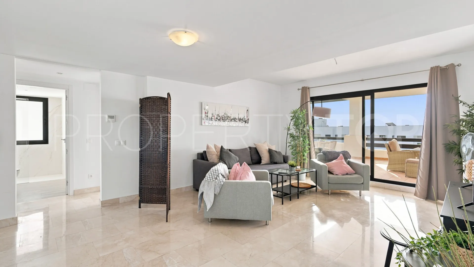 Se vende apartamento en Casares Playa