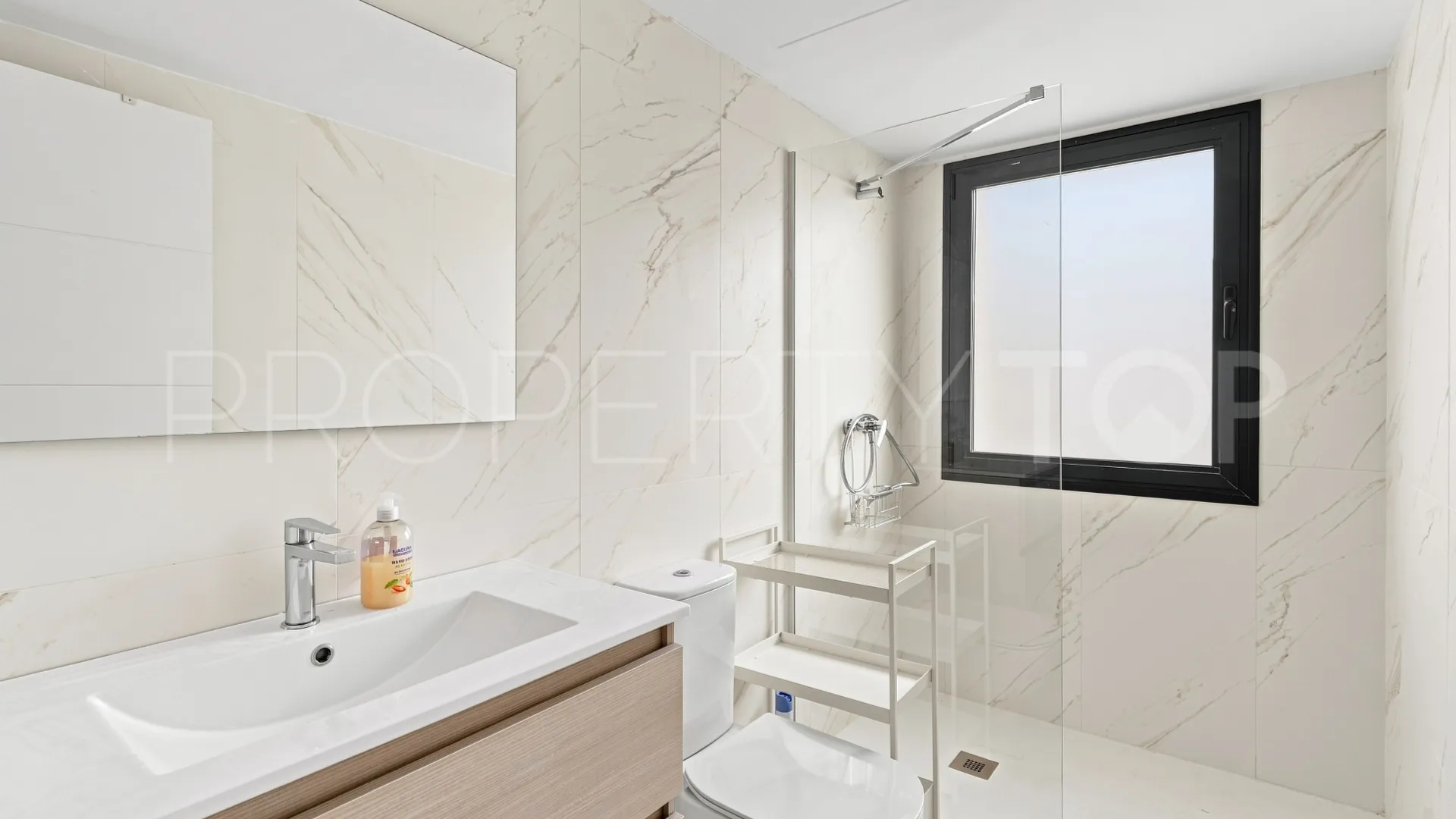 Se vende apartamento en Casares Playa