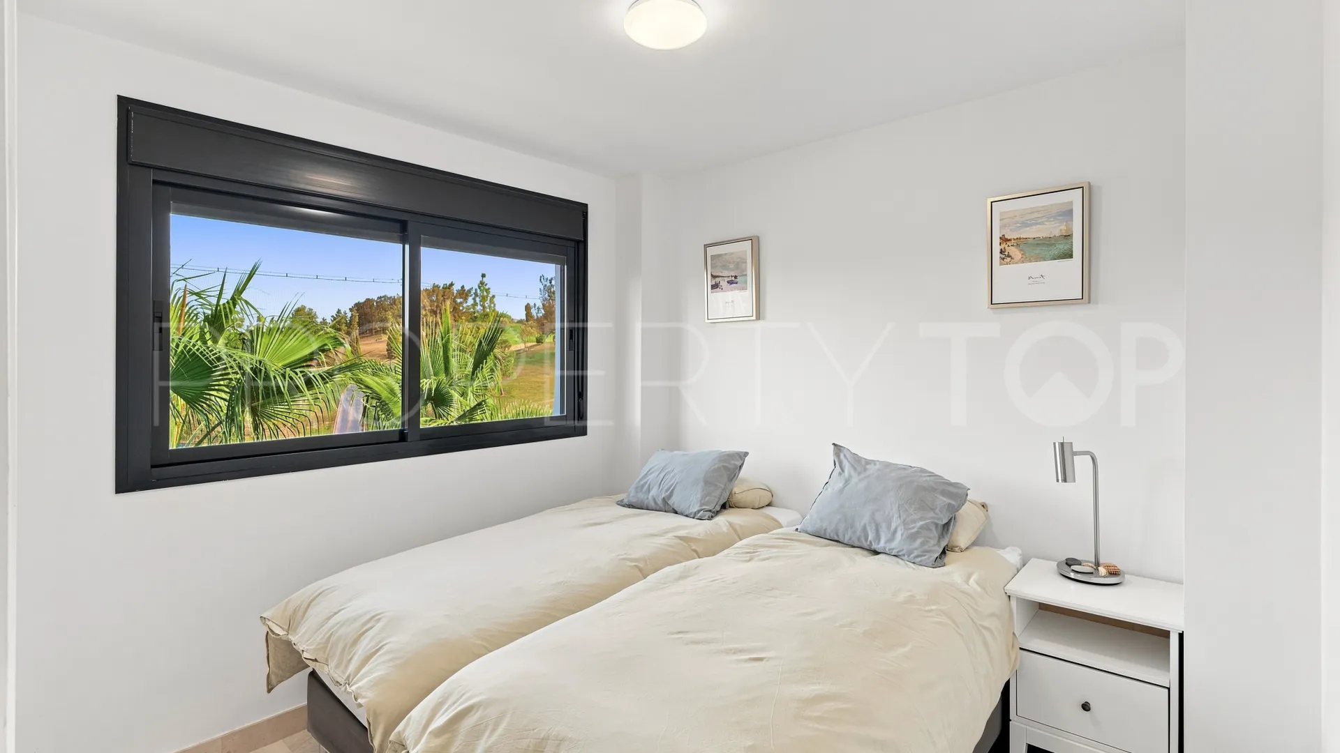 Se vende apartamento en Casares Playa