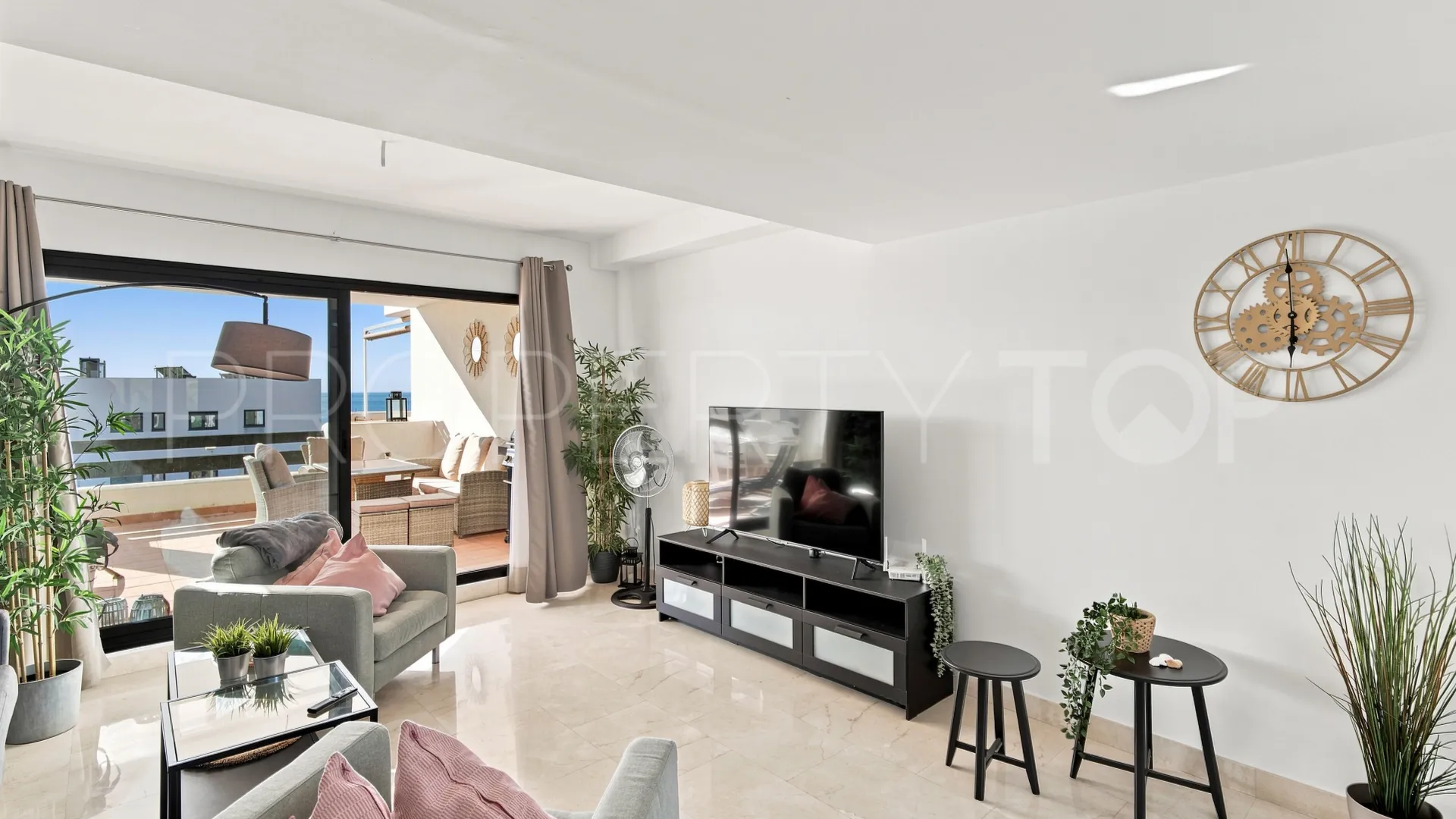 Se vende apartamento en Casares Playa