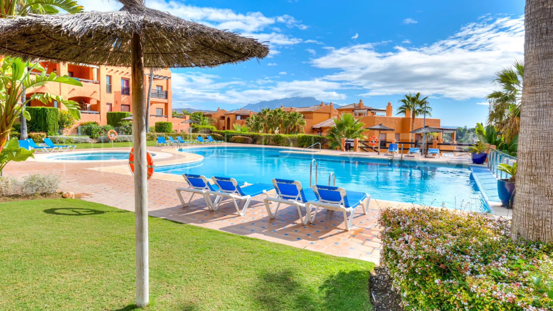 Apartamento en venta con 2 dormitorios en Gazules del Sol