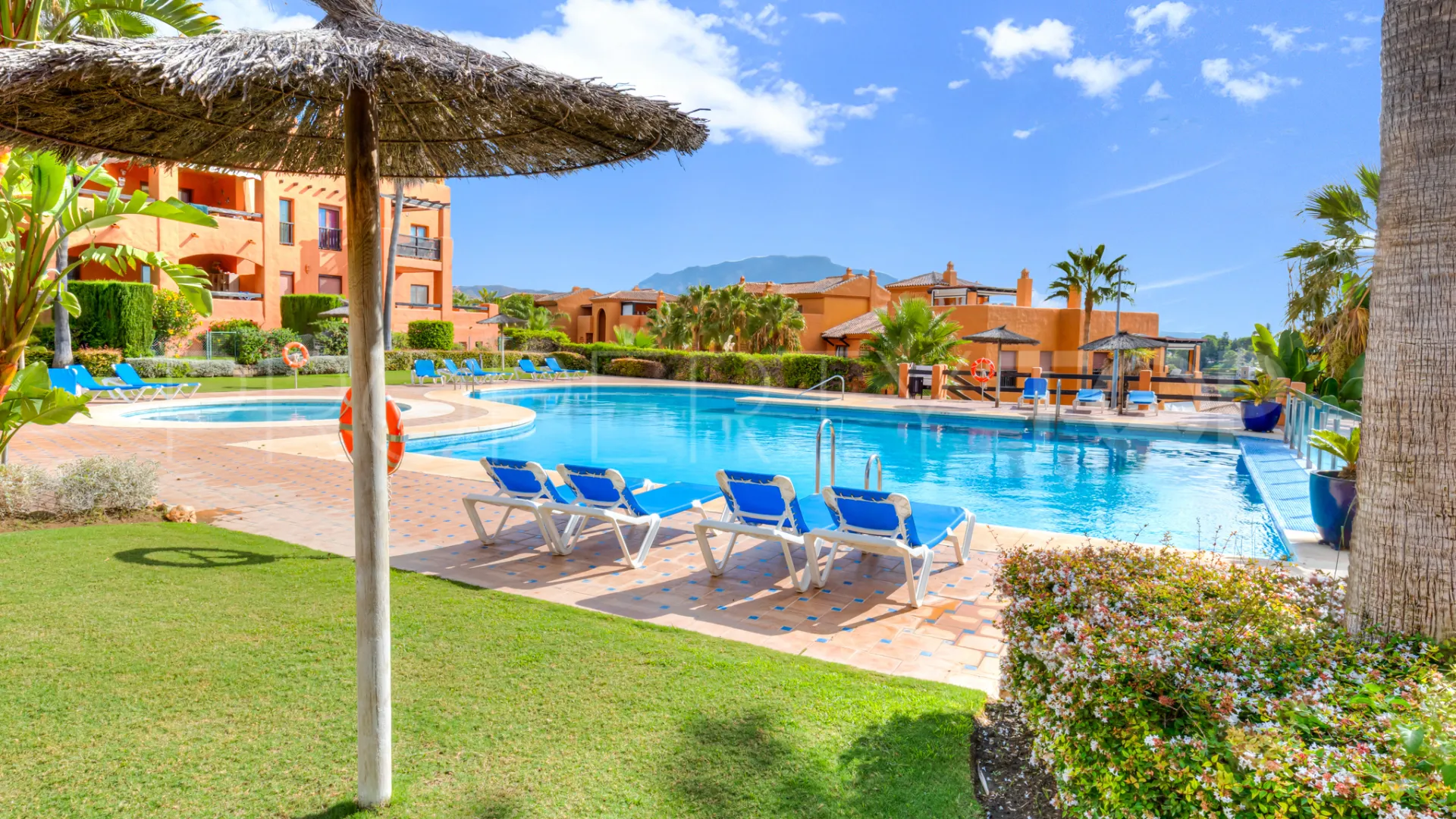 Apartamento en venta con 2 dormitorios en Gazules del Sol