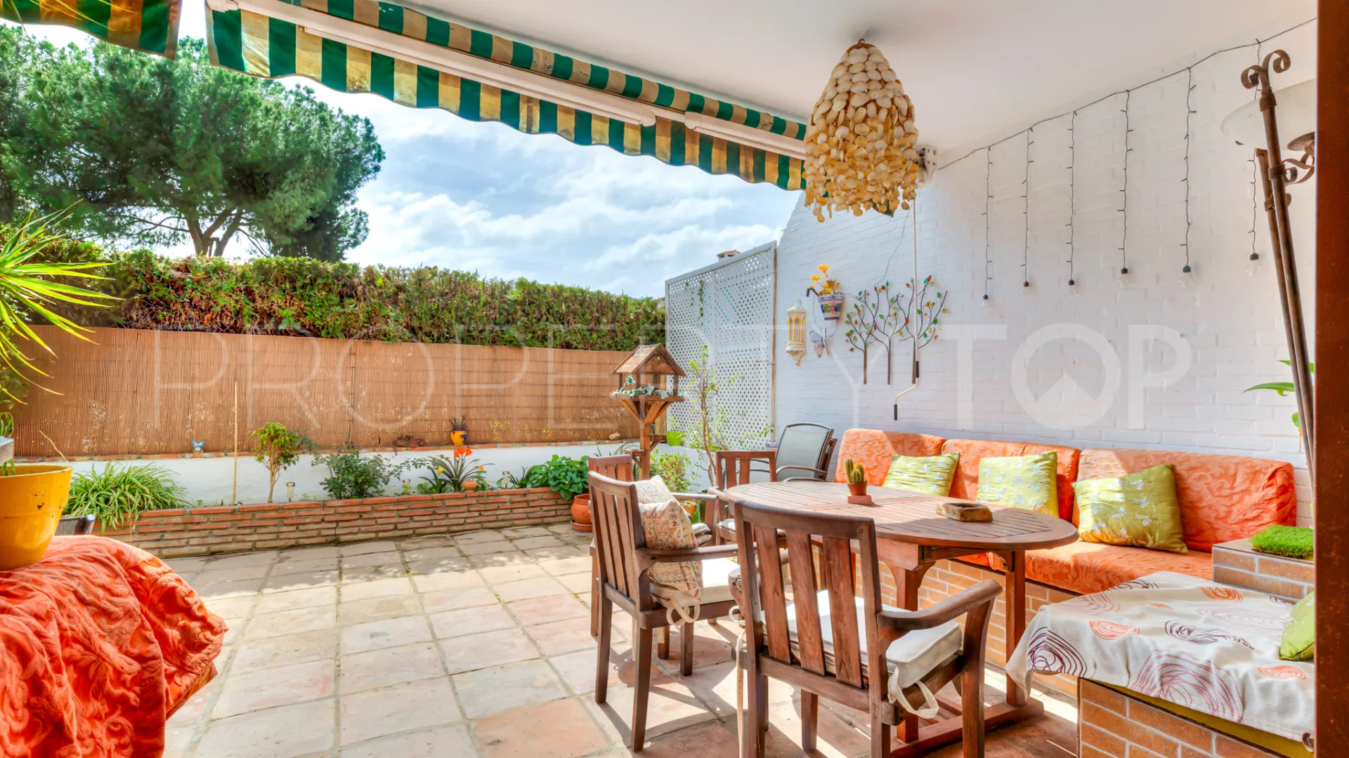 Ground floor apartment for sale in Nagüeles with 4 bedrooms