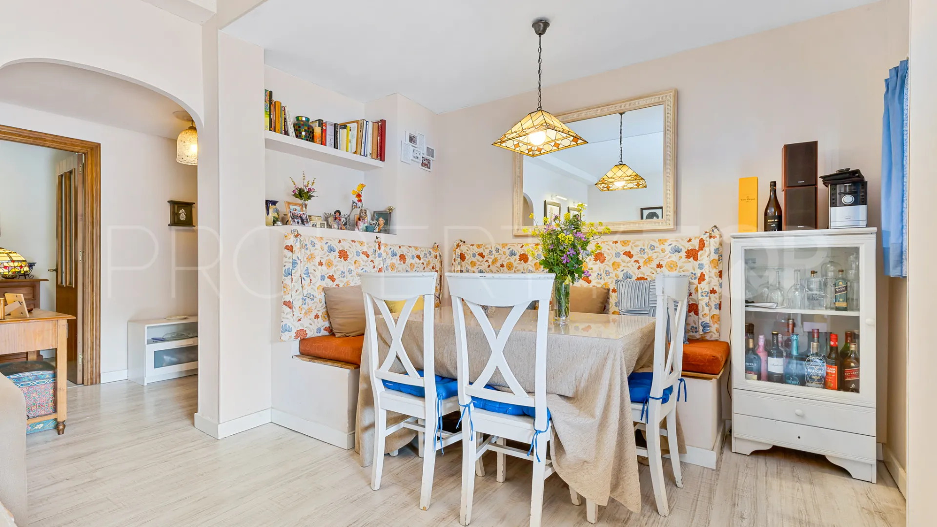 Ground floor apartment for sale in Nagüeles with 4 bedrooms