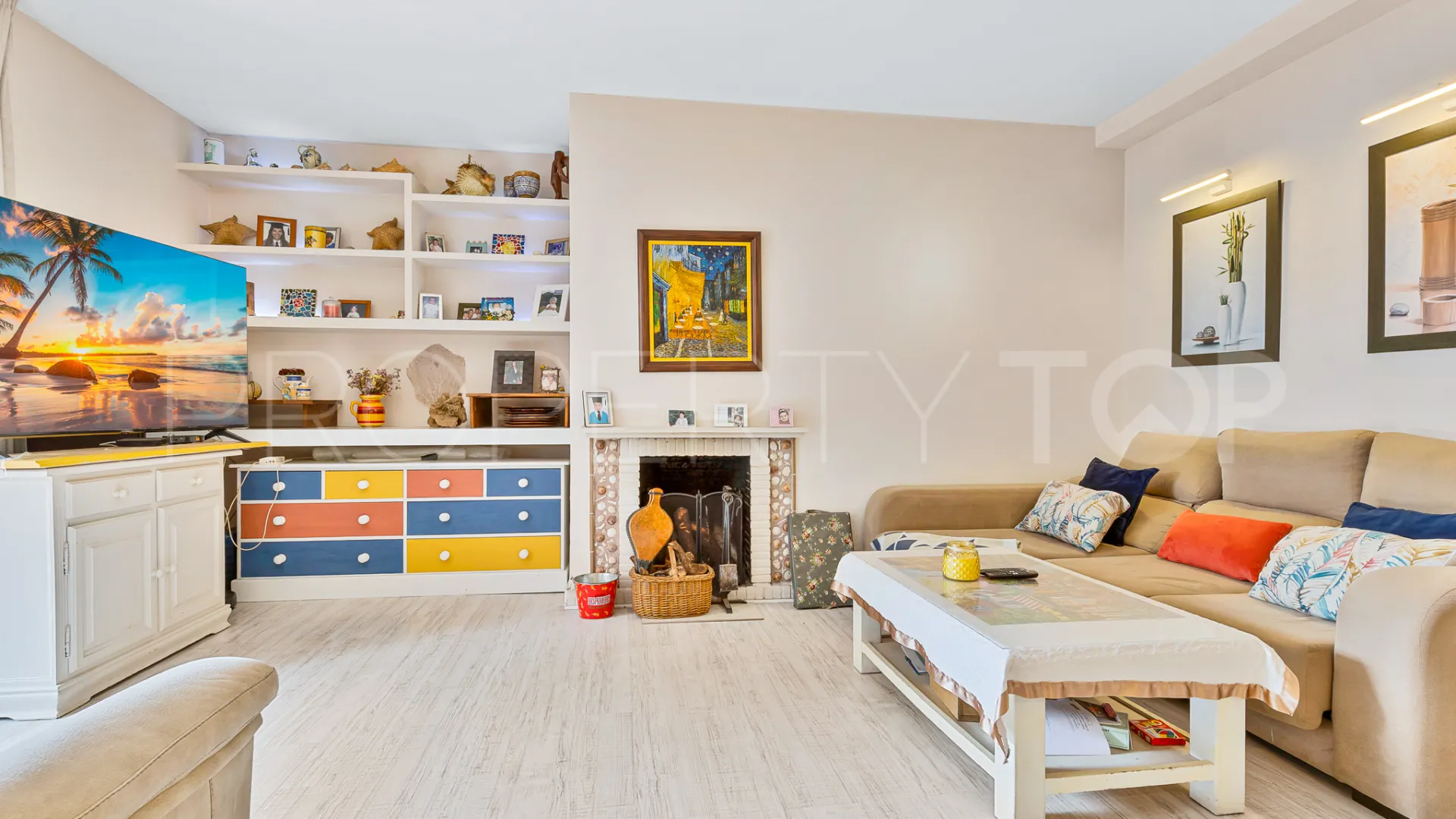 Ground floor apartment for sale in Nagüeles with 4 bedrooms