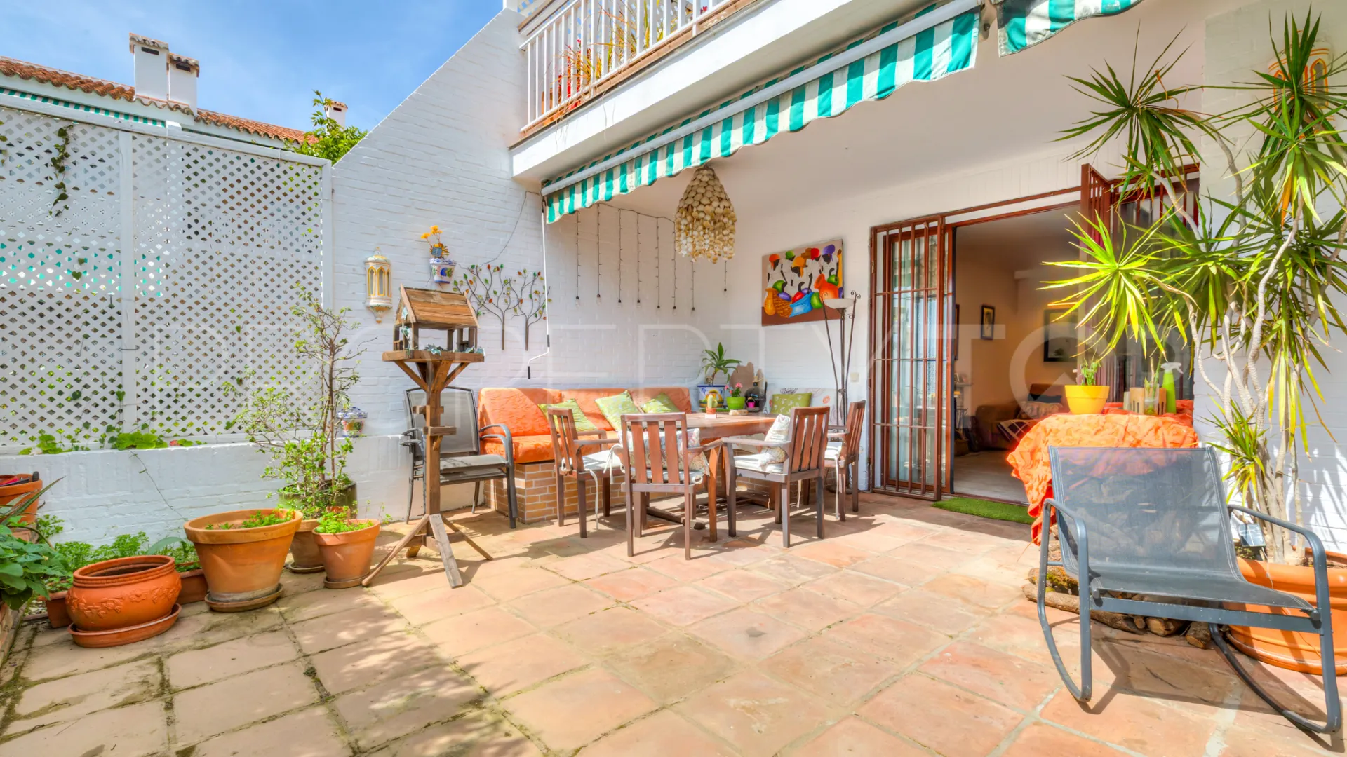 Ground floor apartment for sale in Nagüeles with 4 bedrooms