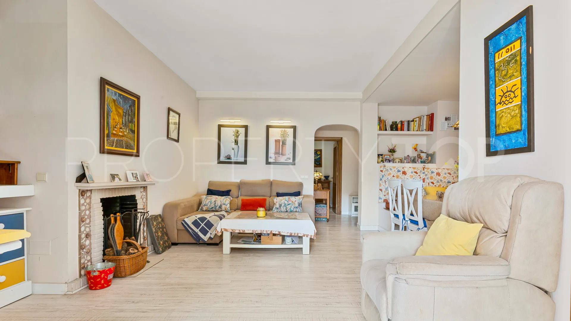 Ground floor apartment for sale in Nagüeles with 4 bedrooms