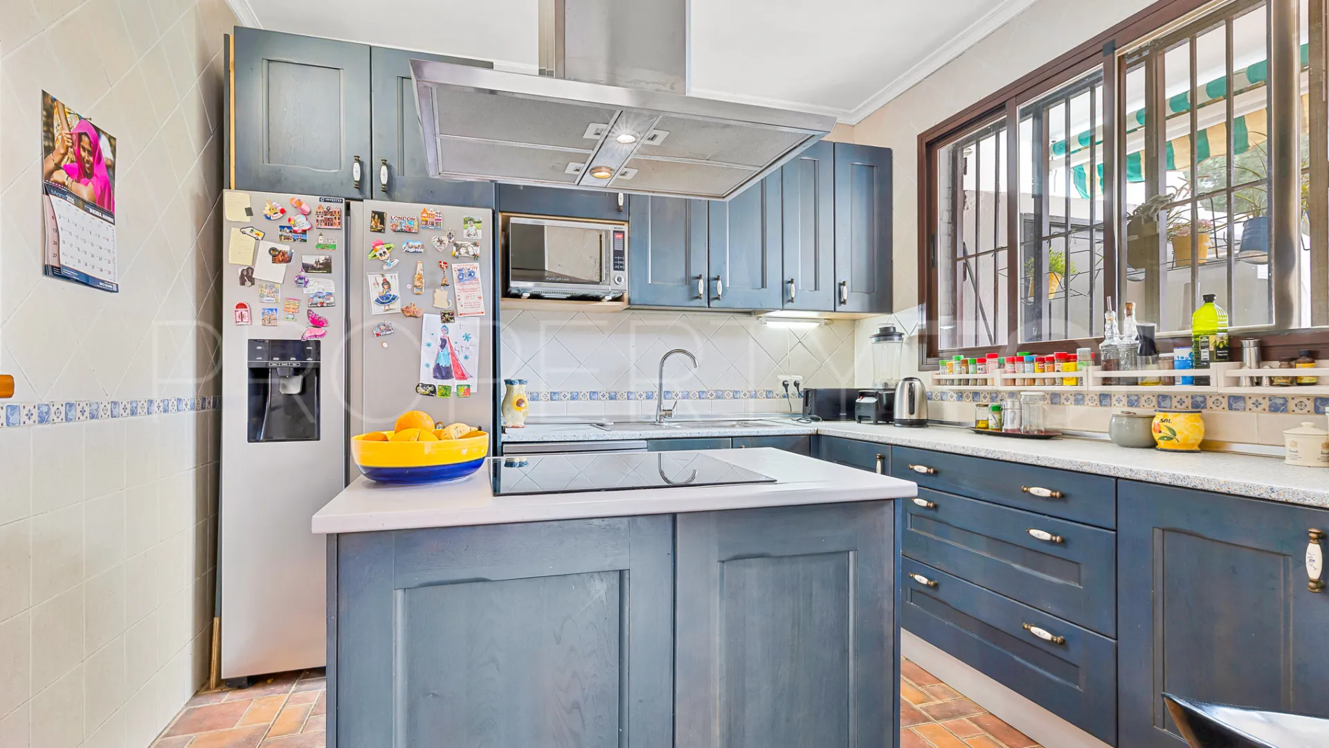 Ground floor apartment for sale in Nagüeles with 4 bedrooms