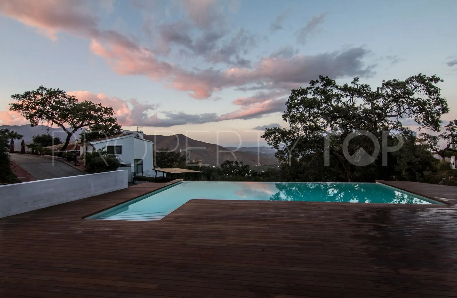 For sale La Mairena villa