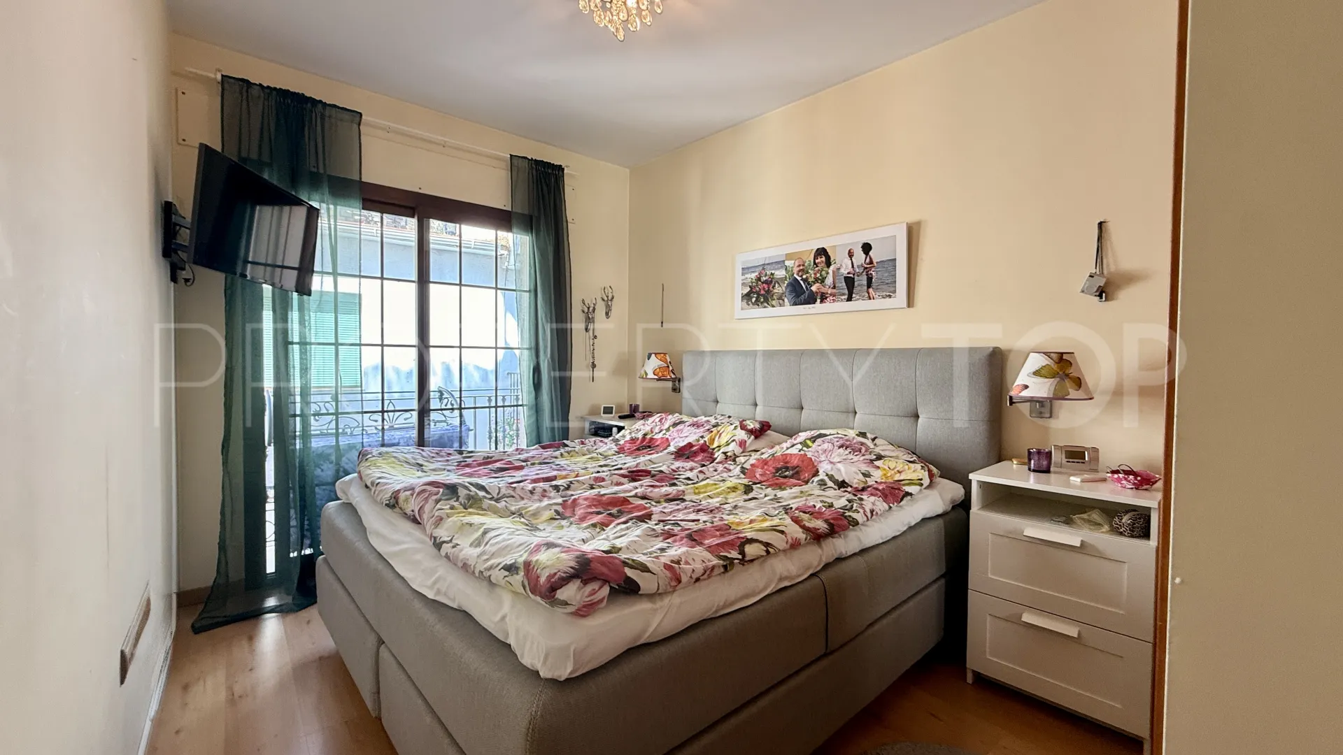 Apartment for sale in Marbella Centro with 2 bedrooms
