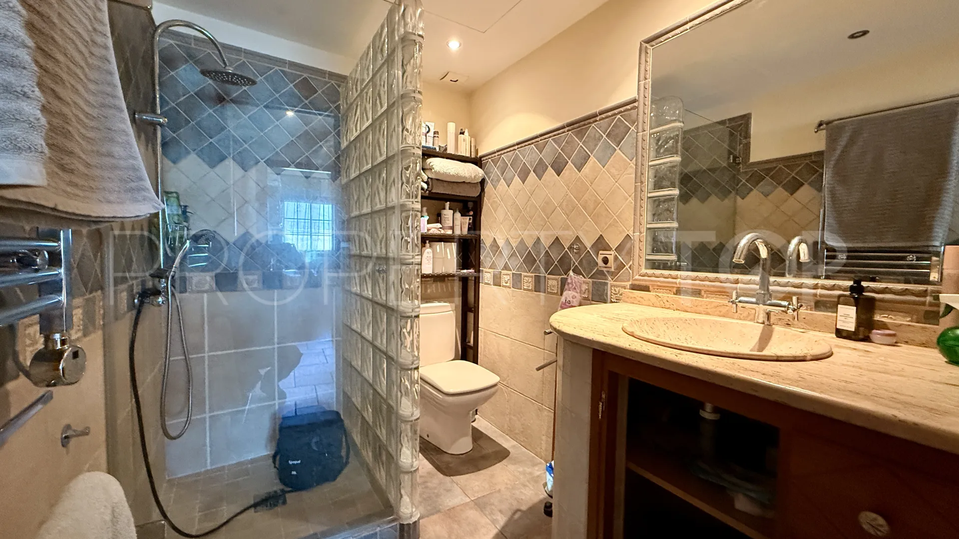 Apartment for sale in Marbella Centro with 2 bedrooms