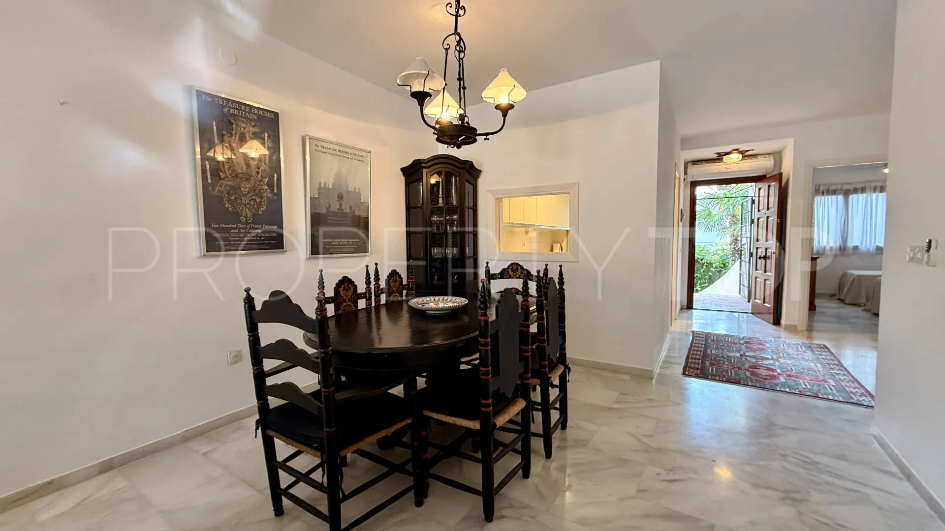 Apartment for sale in Marbella Golden Mile