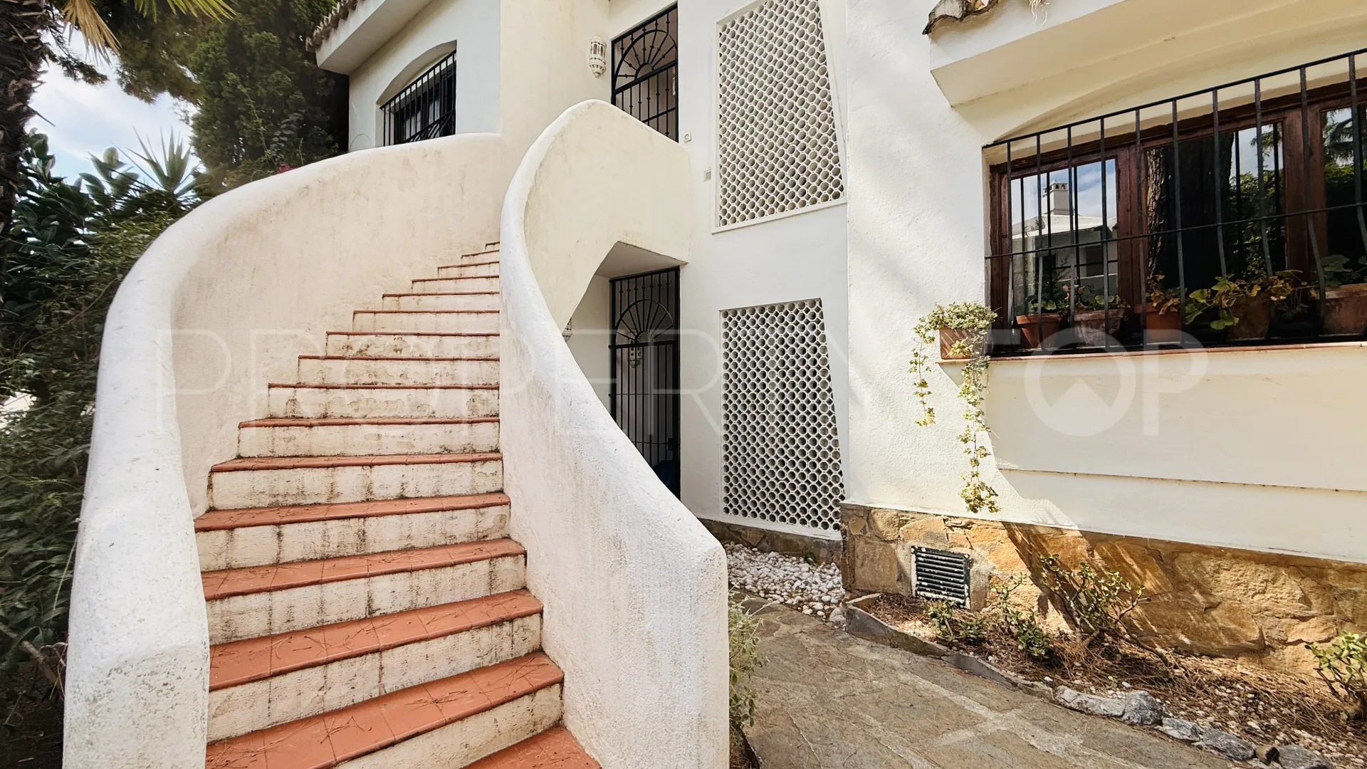 Apartment for sale in Marbella Golden Mile
