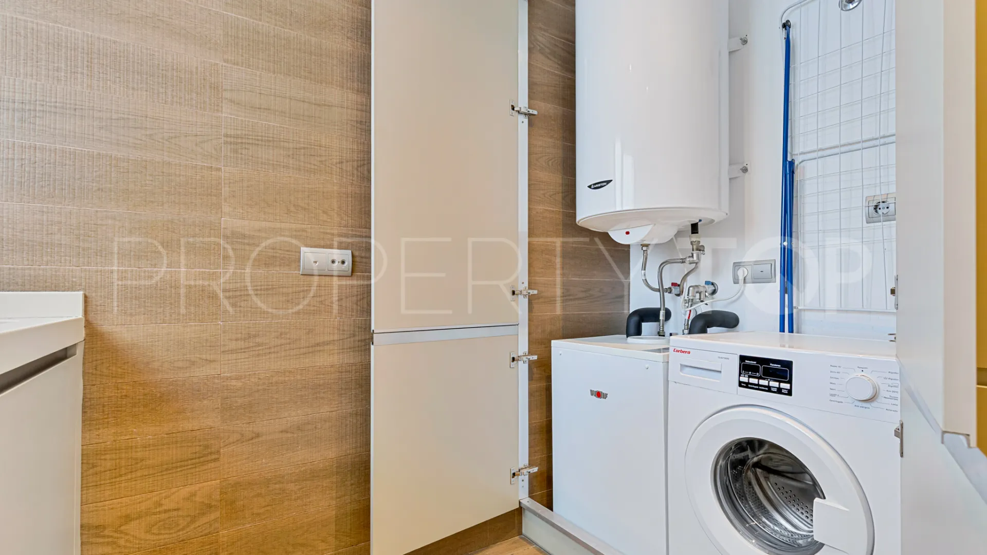 For sale 3 bedrooms apartment in San Pedro Playa