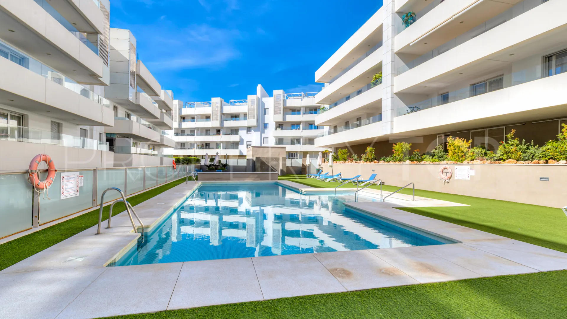 For sale 3 bedrooms apartment in San Pedro Playa