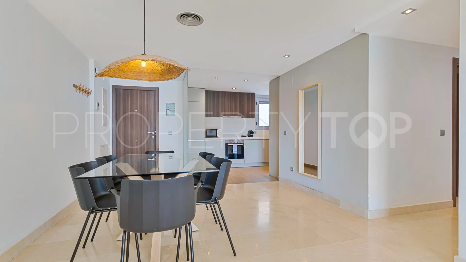 For sale 3 bedrooms apartment in San Pedro Playa