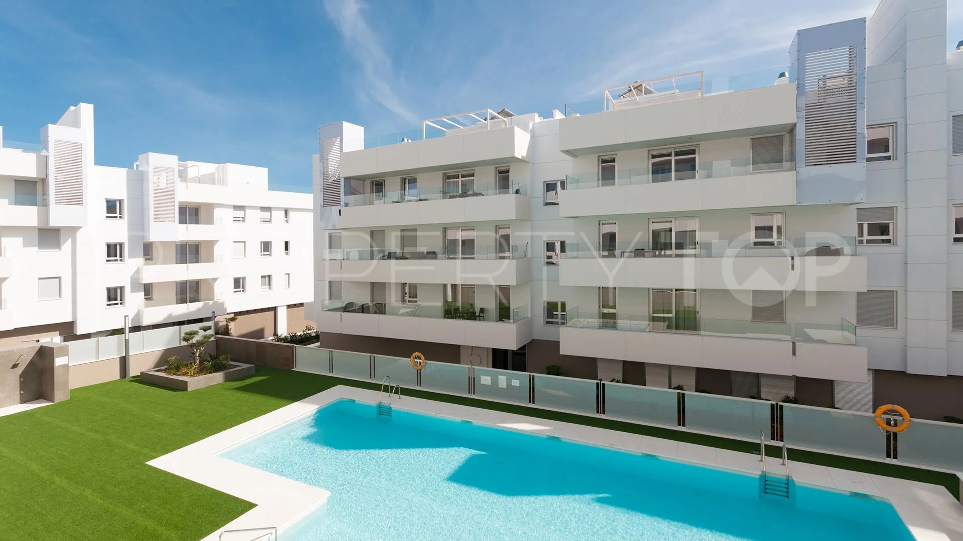 For sale 3 bedrooms apartment in San Pedro Playa