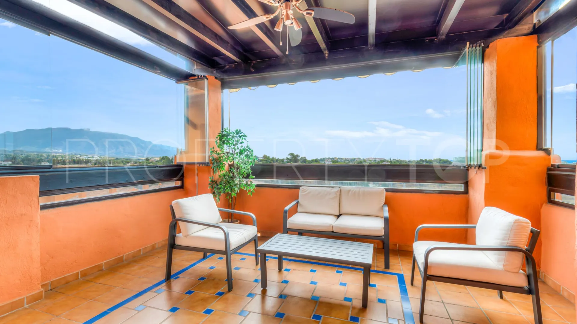 Gazules del Sol apartment for sale